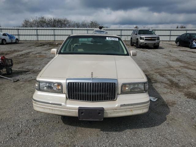 1LNLM82W9VY740846 - 1997 LINCOLN TOWN CAR SIGNATURE أسمر صورة 5