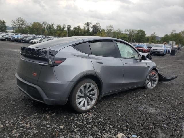 7SAYGDEE3TF326555 - 2026 TESLA MODEL Y 银色 照片 3