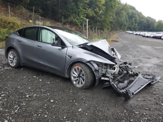 7SAYGDEE3TF326555 - 2026 TESLA MODEL Y 银色 照片 4