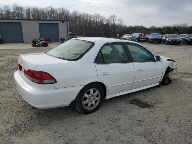 JHMCG56622C028612 - 2002 HONDA ACCORD EX WHITE photo 3