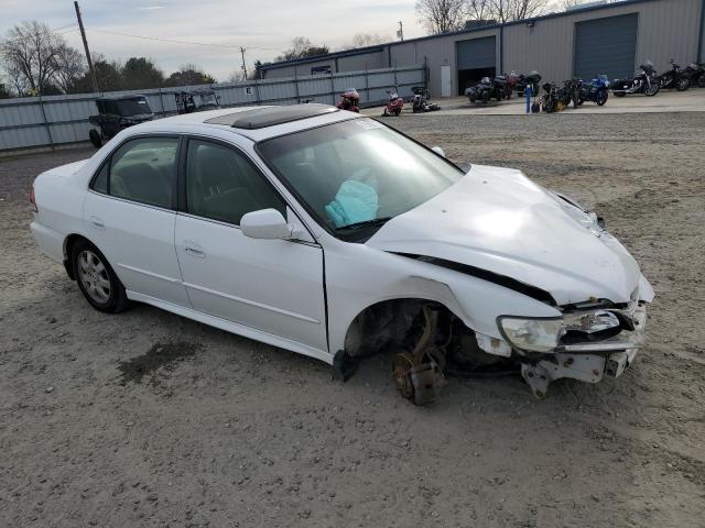 JHMCG56622C028612 - 2002 HONDA ACCORD EX WHITE photo 4