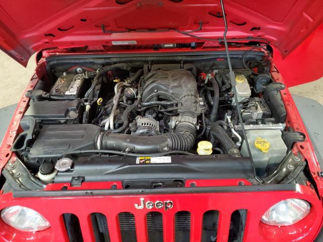 1C4BJWDG9EL320682 - 2014 JEEP WRANGLER U SPORT أحمر صورة 12