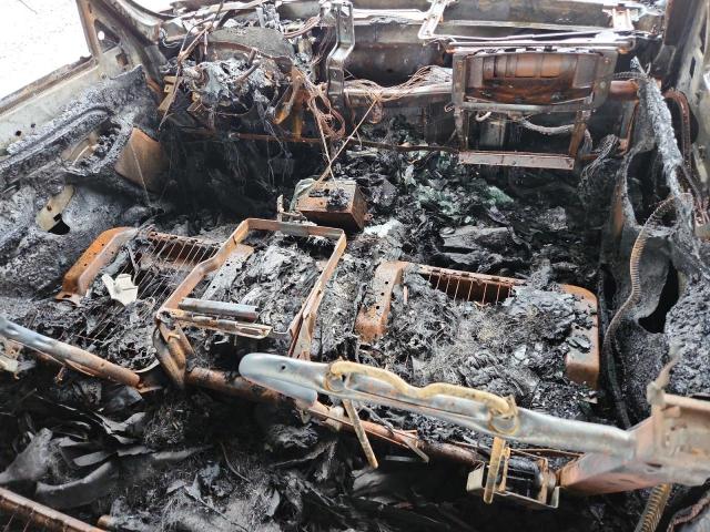 1GCHK29224E316022 - 2004 CHEVROLET SILVERADO K2500 HEAVY DUTY BURN photo 8