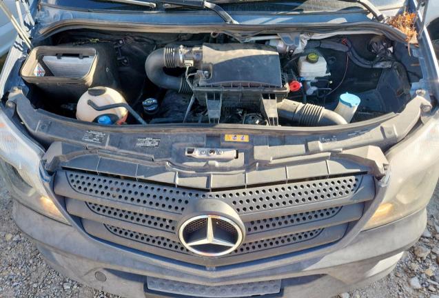 WD3PE7CD3JP629004 - 2018 MERCEDES-BENZ SPRINTER 2500 蓝色 照片 12