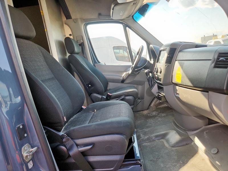 WD3PE7CD3JP629004 - 2018 MERCEDES-BENZ SPRINTER 2500 蓝色 照片 7