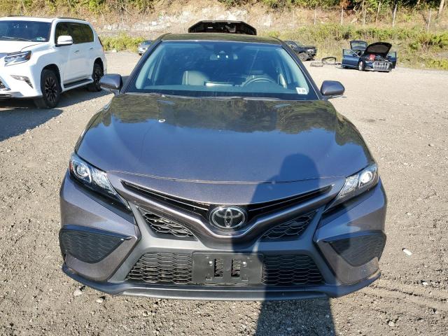 4T1G11BK9RU123281 - 2024 TOYOTA CAMRY SE NIGHT SHADE GRAY photo 5