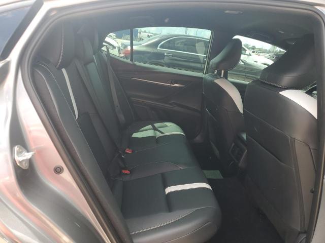 4T1DAACK3SU520802 - 2025 TOYOTA CAMRY XSE ნაცრისფერი ფოტო 10