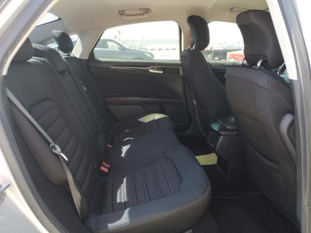 3FA6P0HR1DR133886 - 2013 FORD FUSION SE ვერცხლისფერი ფოტო 10