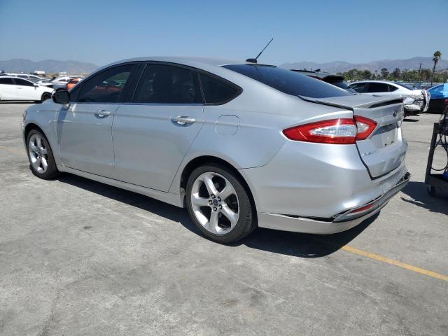 3FA6P0HR1DR133886 - 2013 FORD FUSION SE ვერცხლისფერი ფოტო 2