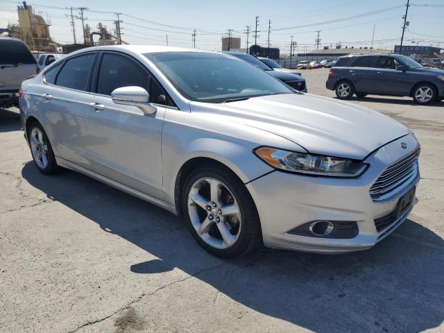 3FA6P0HR1DR133886 - 2013 FORD FUSION SE ვერცხლისფერი ფოტო 4