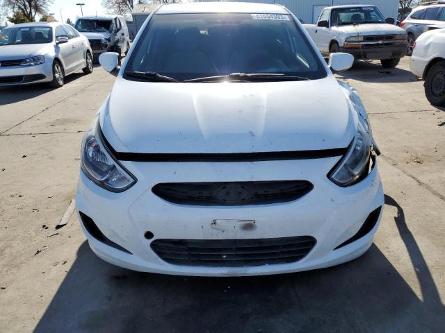 KMHCT4AE0GU085457 - 2016 HYUNDAI ACCENT SE WHITE photo 5