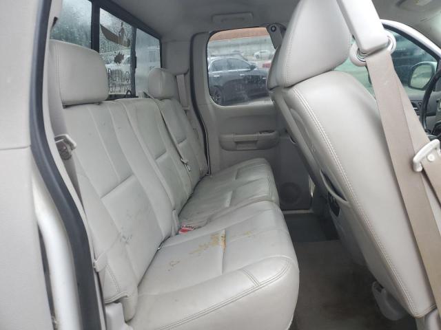 1GCEC190X7Z608541 - 2007 CHEVROLET SILVERADO C1500 თეთრი ფოტო 10