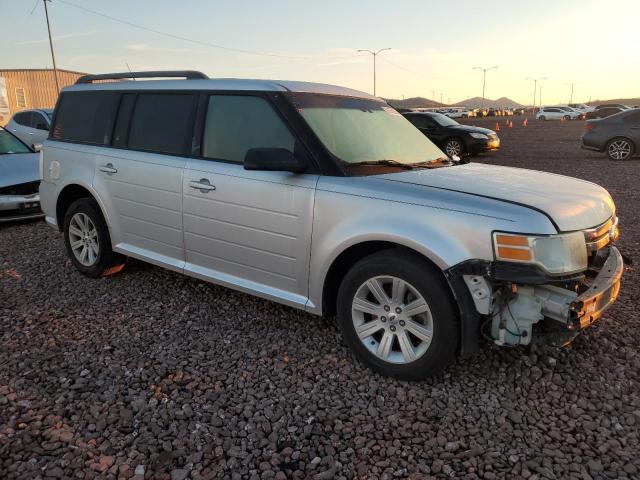 2FMGK5BC5BBD24331 - 2011 FORD FLEX SE SILVER photo 4