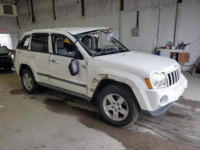 1J8GR48K27C609982 - 2007 JEEP GRAND CHER LAREDO Սպիտակ լուսանկար 4