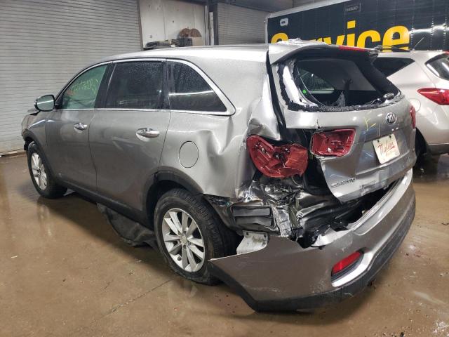 5XYPG4A32KG533054 - 2019 KIA SORENTO L GRAY photo 2