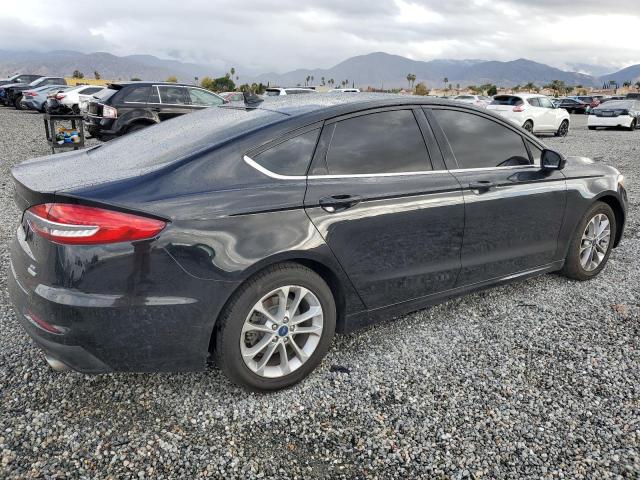 3FA6P0HD0KR134920 - 2019 FORD FUSION SE BLACK photo 3