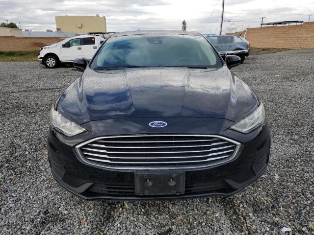 3FA6P0HD0KR134920 - 2019 FORD FUSION SE BLACK photo 5