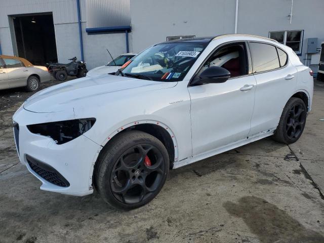 ZASPAKBNXN7D27317 - 2022 ALFA ROMEO STELVIO TI WHITE photo 1