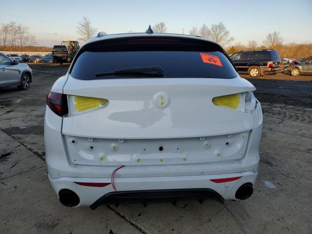 ZASPAKBNXN7D27317 - 2022 ALFA ROMEO STELVIO TI WHITE photo 6