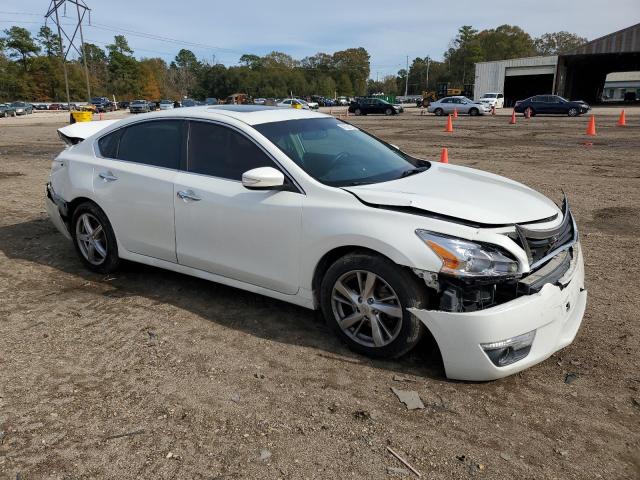 1N4AL3AP2DN442608 - 2013 NISSAN ALTIMA 2.5 WHITE photo 4