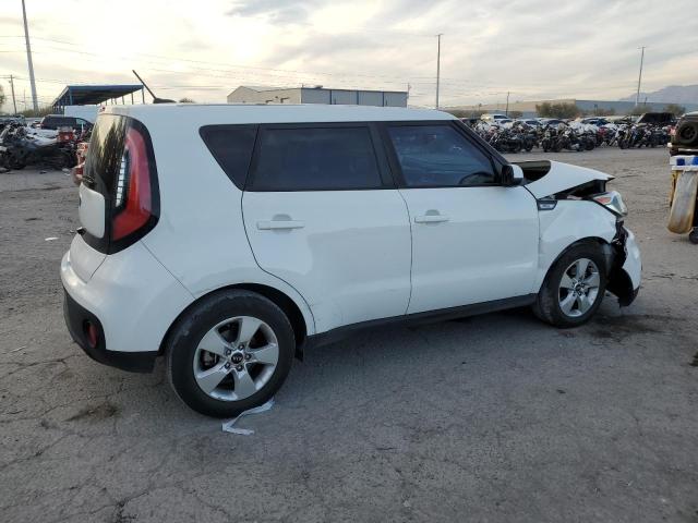 KNDJN2A29H7449441 - 2017 KIA SOUL WHITE photo 3