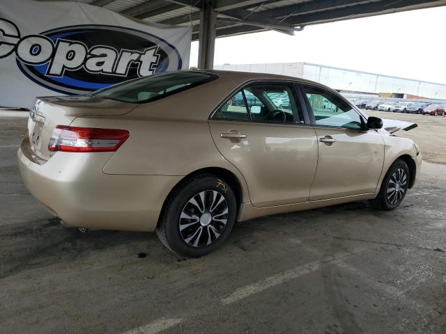 4T1BF3EK9BU771213 - 2011 TOYOTA CAMRY BASE GOLD photo 3