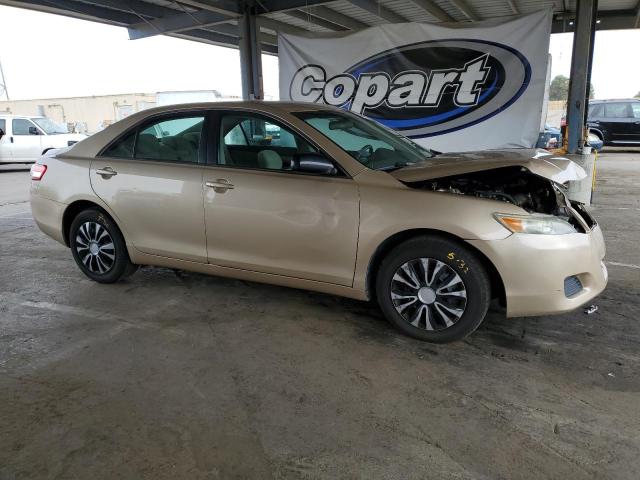 4T1BF3EK9BU771213 - 2011 TOYOTA CAMRY BASE GOLD photo 4