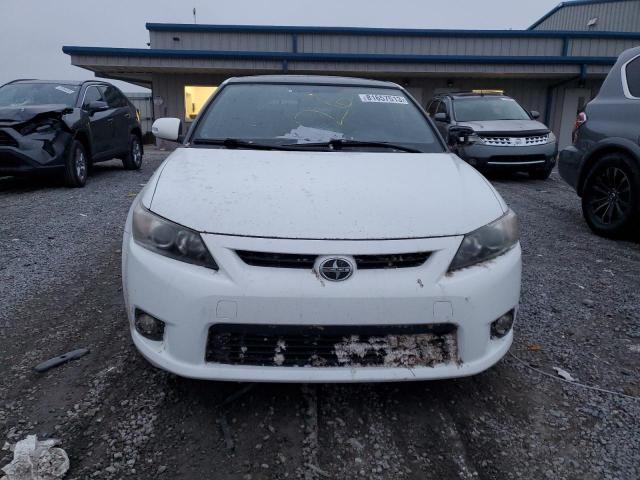 JTKJF5C72D3052431 - 2013 TOYOTA SCION TC WHITE photo 5