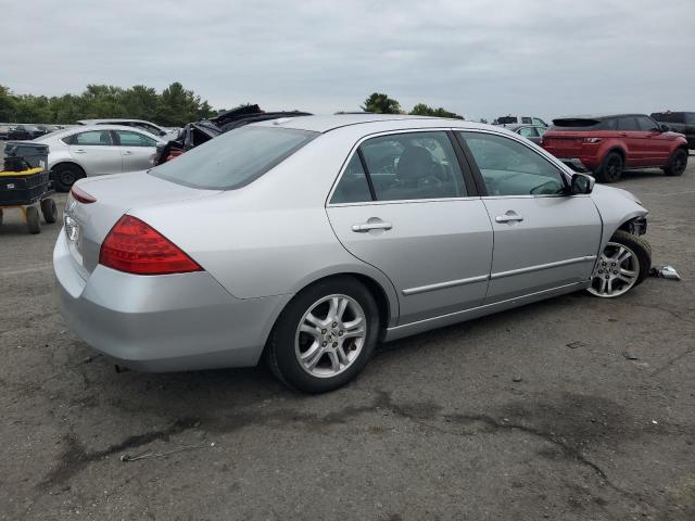 1HGCM56826A039138 - 2006 HONDA ACCORD EX SILVER photo 3