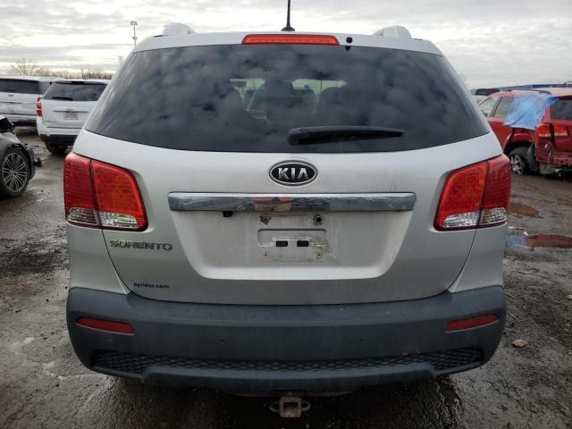 5XYKT3A64DG418064 - 2013 KIA SORENTO LX SILVER photo 6