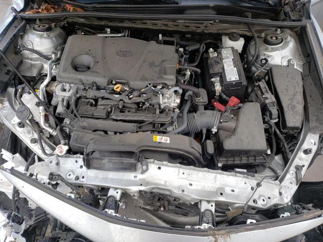 4T1C11BK4NU049762 - 2022 TOYOTA CAMRY LE SILVER photo 11