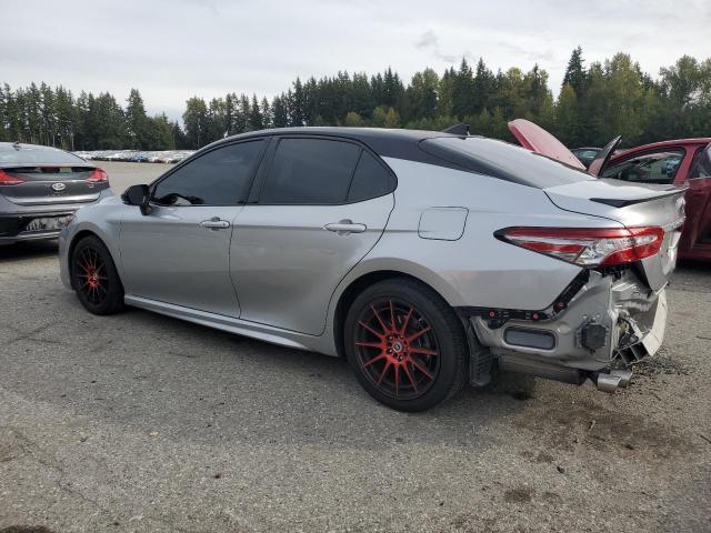 4T1BZ1HK3KU023712 - 2019 TOYOTA CAMRY XSE ვერცხლისფერი ფოტო 2