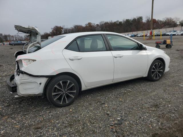 2T1BURHE6JC047462 - 2018 TOYOTA COROLLA L WHITE photo 3