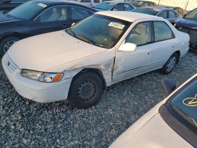 1998 TOYOTA CAMRY LE, 