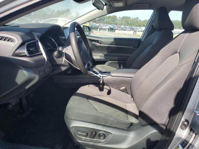 4T1C11AK0NU044947 - 2022 TOYOTA CAMRY LE 银色 照片 7