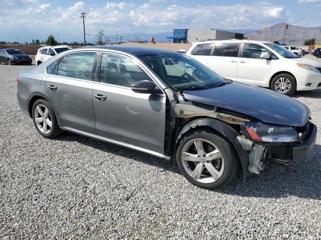 1VWBP7A31DC124138 - 2013 VOLKSWAGEN PASSAT SE رمادي صورة 4