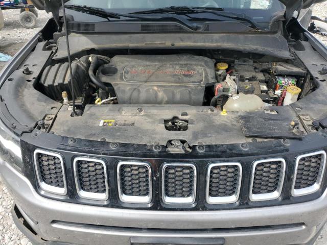 3C4NJDBB8JT331874 - 2018 JEEP COMPASS LATITUDE Silber Foto 12