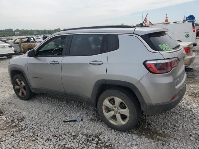 3C4NJDBB8JT331874 - 2018 JEEP COMPASS LATITUDE Silber Foto 2