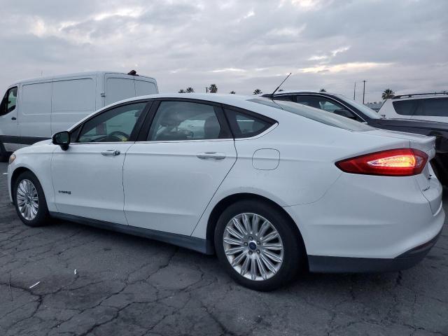 3FA6P0UU1GR175697 - 2016 FORD FUSION S HYBRID WHITE photo 2