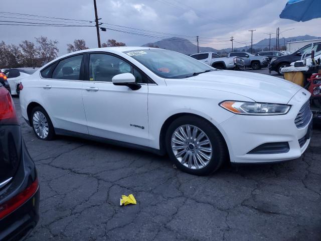 3FA6P0UU1GR175697 - 2016 FORD FUSION S HYBRID WHITE photo 4