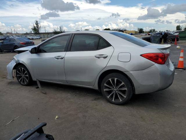 2T1BURHE4HC768051 - 2017 TOYOTA COROLLA L SILVER photo 2