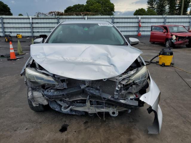 2T1BURHE4HC768051 - 2017 TOYOTA COROLLA L SILVER photo 5