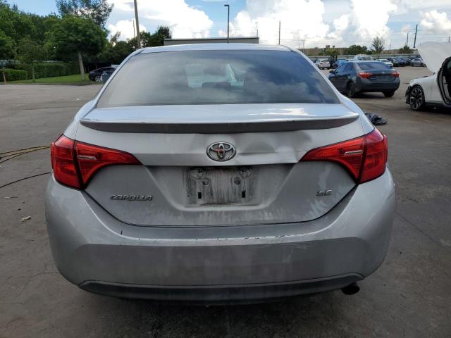 2T1BURHE4HC768051 - 2017 TOYOTA COROLLA L SILVER photo 6