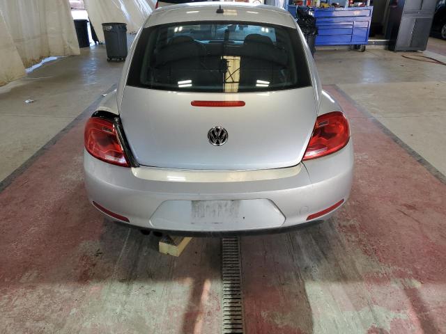 3VWF17AT7EM659056 - 2014 VOLKSWAGEN BEETLE 银色 照片 6