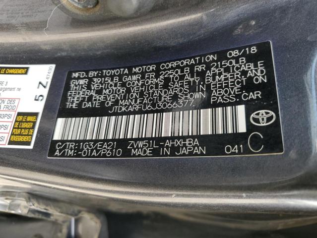 JTDKARFU6J3066377 - 2018 TOYOTA PRIUS ნაცრისფერი ფოტო 12