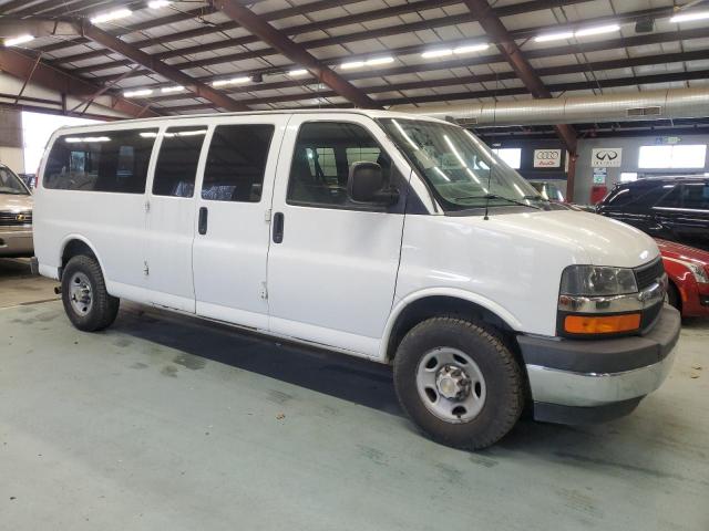 1GAZGPFG4H1177374 - 2017 CHEVROLET EXPRESS G3 LT WHITE photo 4