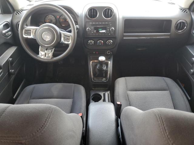 1C4NJPBA5GD502250 - 2016 JEEP PATRIOT SPORT Argent photo 8