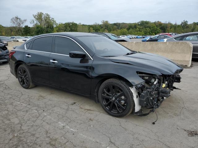 1N4AL3AP7JC280689 - 2018 NISSAN ALTIMA 2.5 Чорний фото 4