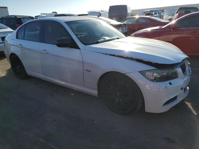 WBAPM73589A366005 - 2009 BMW 335 I WHITE photo 4