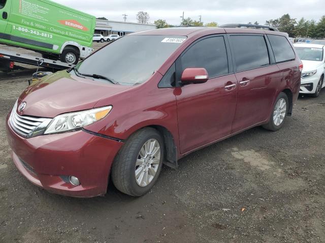2014 TOYOTA SIENNA XLE, 